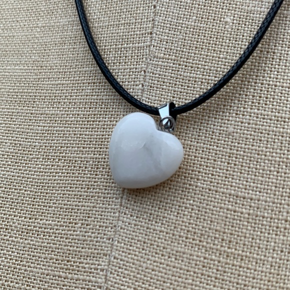 Handmade Genuine Stone Heart Amulet Necklace - Picture 6 of 8